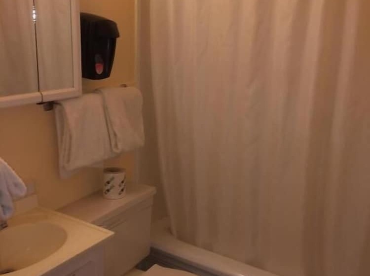 标准间, Road Runner Motel