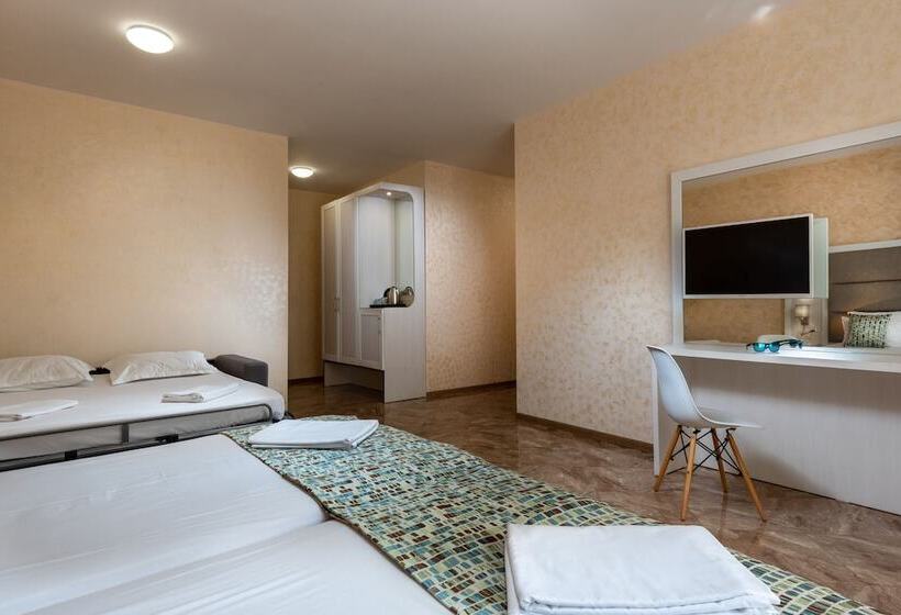 Дом 1 Спальня, Marina Sands Bijou Boutique Is An Excellent Choice For Travelers Visiting Obzor