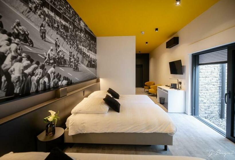 Номер Deluxe, Boutique Hôtel, La Cour De La Reine, Rooftop & Bistronomique Restaurant