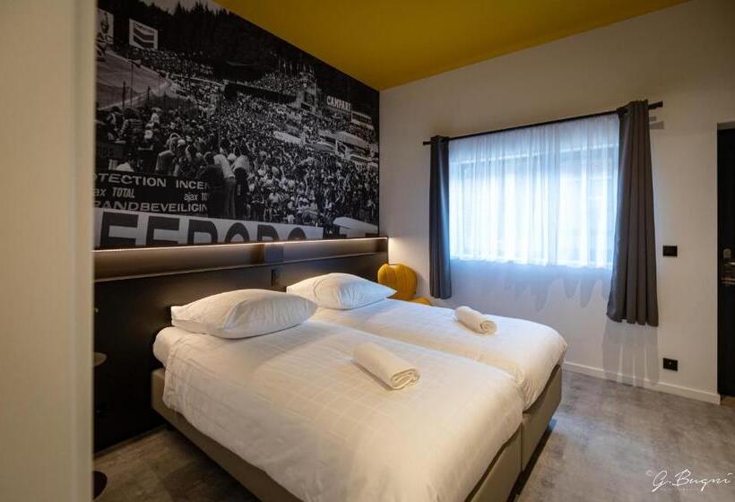 Номер Deluxe, Boutique Hôtel, La Cour De La Reine, Rooftop & Bistronomique Restaurant
