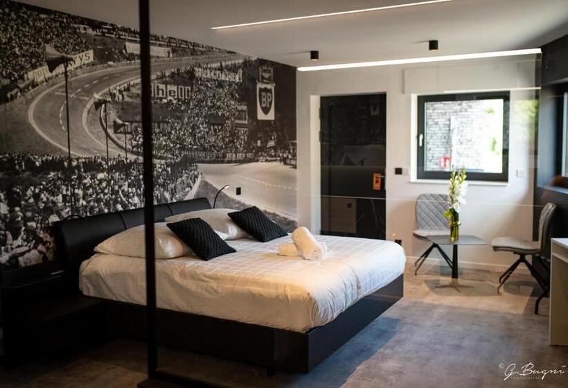Люкс Повышенной Комфортности, Boutique Hôtel, La Cour De La Reine, Rooftop & Bistronomique Restaurant