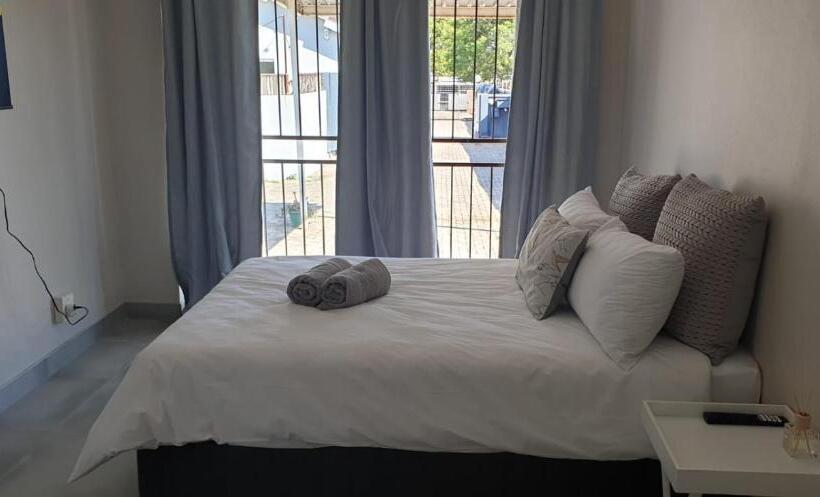 Семейный Номер, Bayswater Guest Rooms