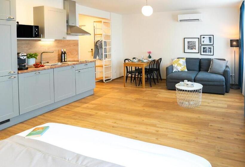 스탠다드 스튜디오, Citadines South Vienna
