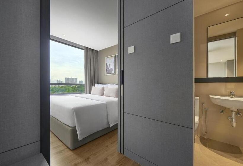استودیوی استاندارد, Komune Living & Wellness In The Park