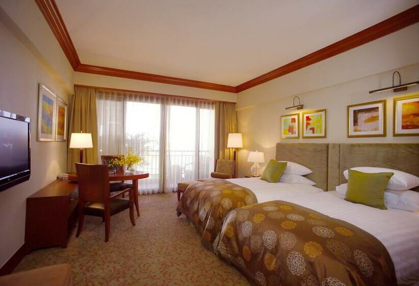 اتاق لوکس با چشم‌انداز دریاچه, New Century Grand Hotel Kaifeng