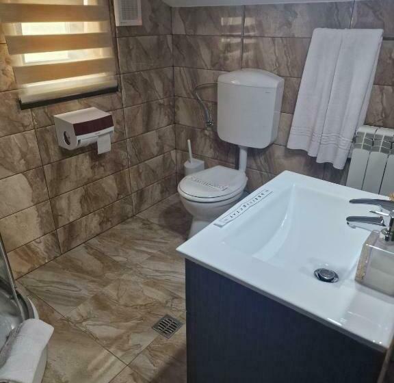 اتاق لوکس با بالکن, Casa Andu
