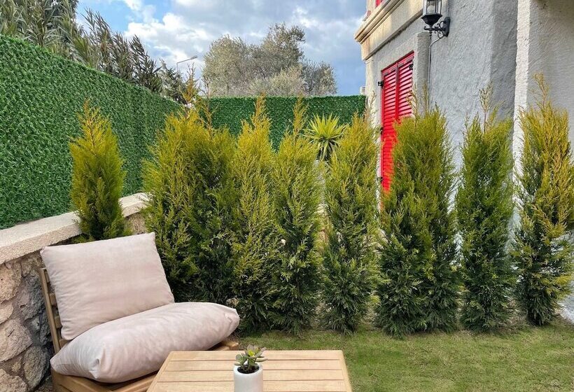 اتاق لوکس, Alacati Lulja