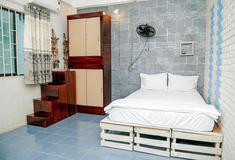 اتاق استاندارد با تخت بزرگ, Bụi Hostel   Bến Tàu Rạch Giá