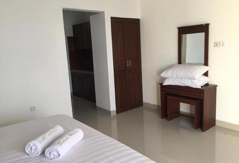 Номер Стандарт Вид на Сад, Satria House Amed