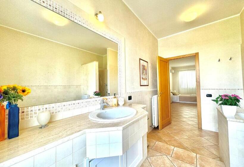 Номер Стандарт, A Casa Di Chiara