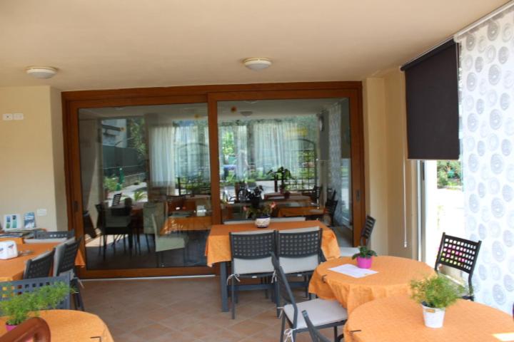 Quarto Estandar com Sacada, Villa Marina