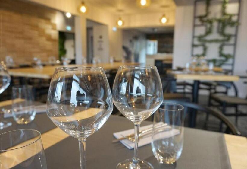 Номер Стандарт, Hôtel Le Glacier
