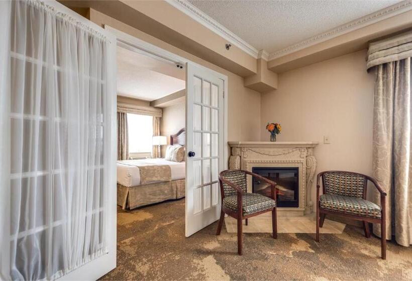 Люкс Deluxe Кровать Кинг, Monte Carlo Inn & Suites Downtown Markham