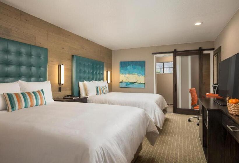 Quarto Estandar, Wave Street Inn