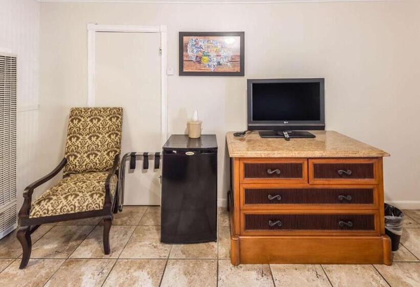 Номер Стандарт, Econo Lodge Inn & Suites Heavenly Village Area