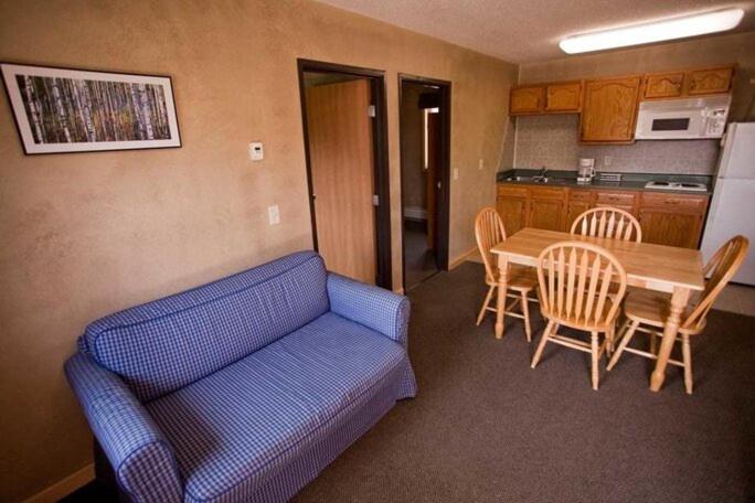 Люкс Кровать Квин, Adventure Inn
