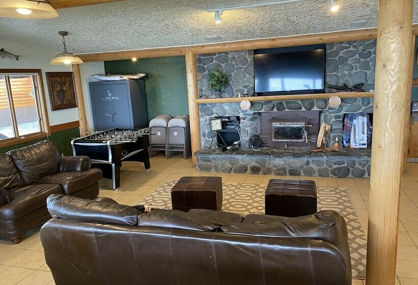 Cabana, King Halibut Lodge
