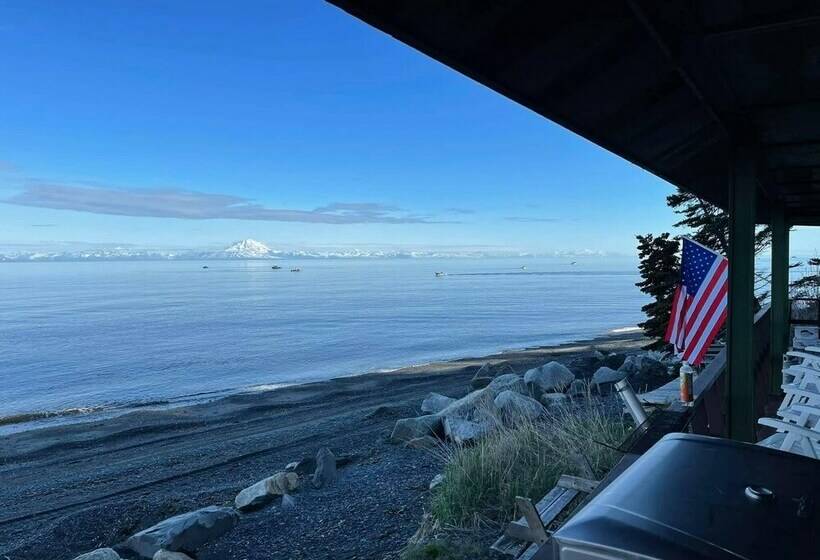 Хижина, King Halibut Lodge