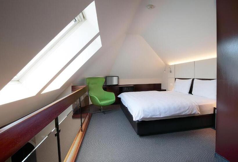 Люкс, B Smart Motel Basel