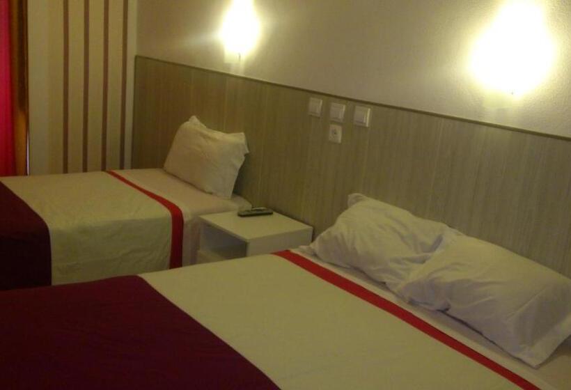 Quarto Triplo Estandar, Pensao Estacao Central