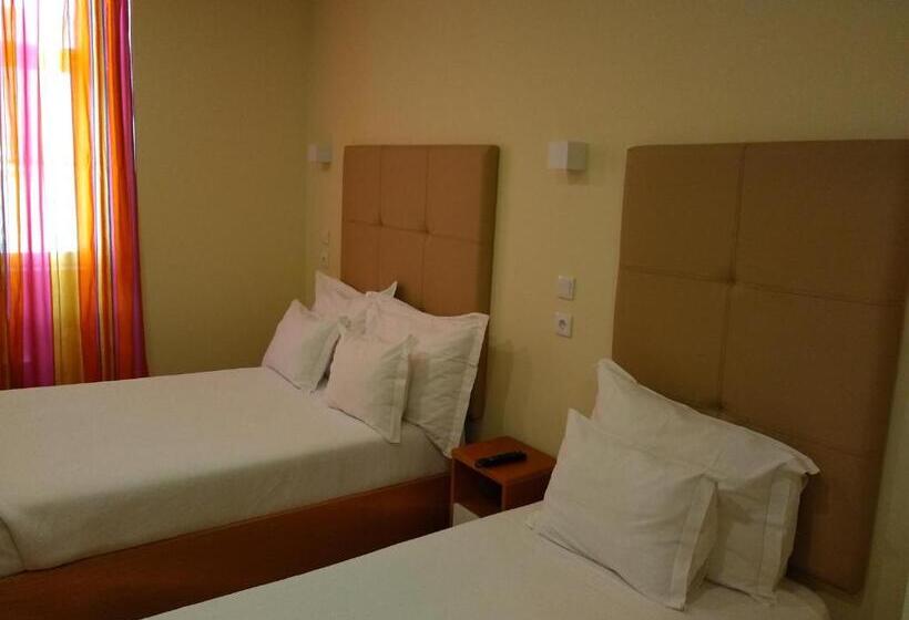 Quarto Triplo Estandar, Pensao Estacao Central