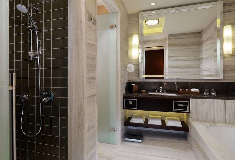 اتاق کلاب, Sheraton Grand Adana
