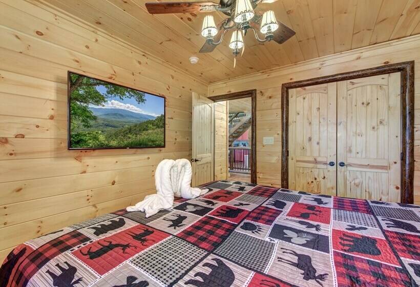 小室, Waldens Creek Lodge