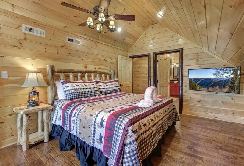 小室, Waldens Creek Lodge