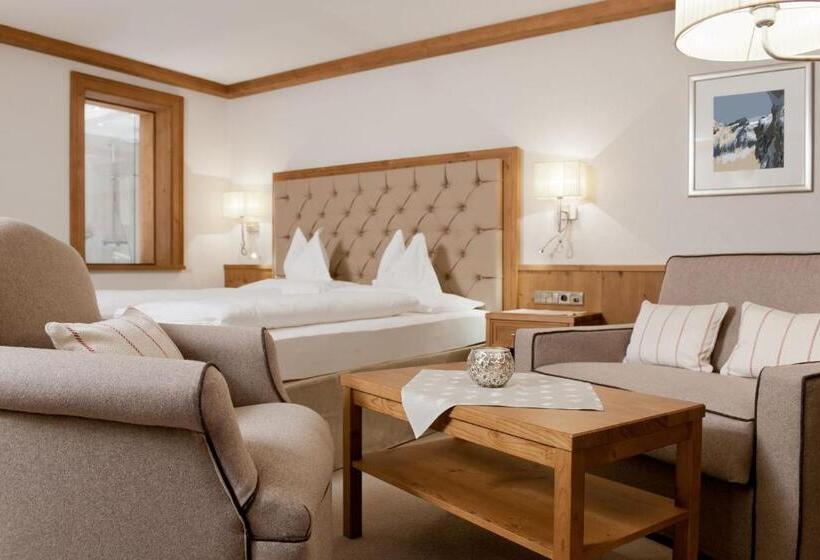 اتاق استاندارد با چشم‌اندازهای پانوراما, Alpen Wellness Resort Hochfirst
