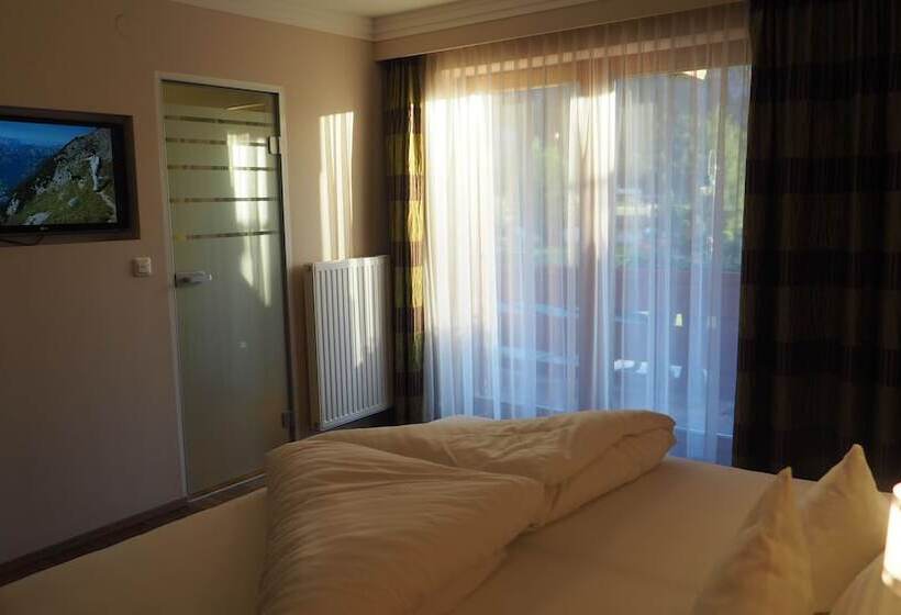 Comfort room with lake view, Frühstückshotel Margret