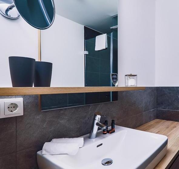 اتاق سوپریور با بالکن, Stockinggut By Avenida Hotel & Residences