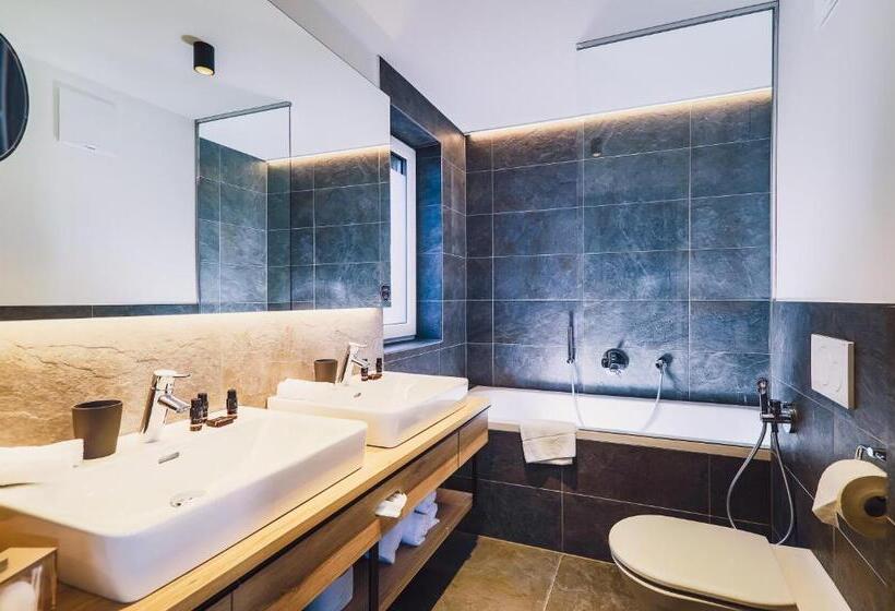 سوئیت با وان آب گرم, Stockinggut By Avenida Hotel & Residences