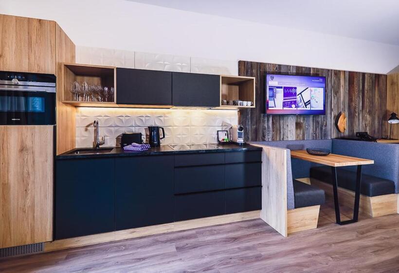 استودیوی استاندارد, Stockinggut By Avenida Hotel & Residences