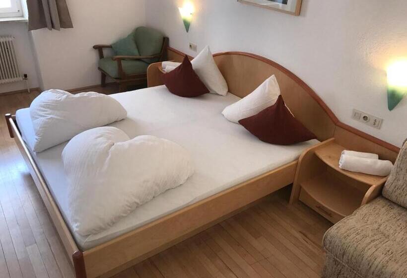 Номер Стандарт Трехместный, Clubdorf Hotel Alpenrose