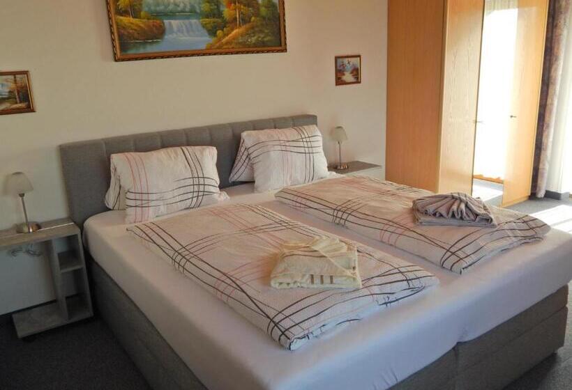 Номер Стандарт с Балконом, Pension Ferienwohnung Rotar