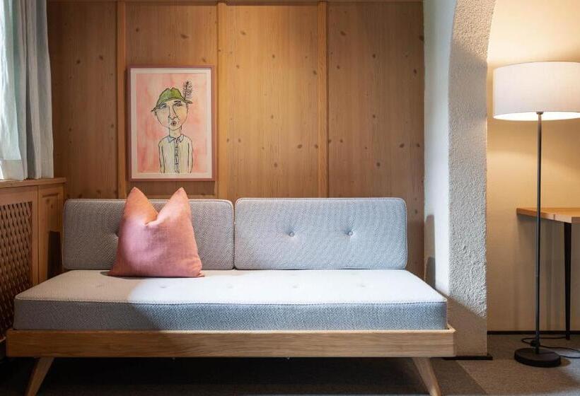 Номер Стандарт, Schönherr Haus