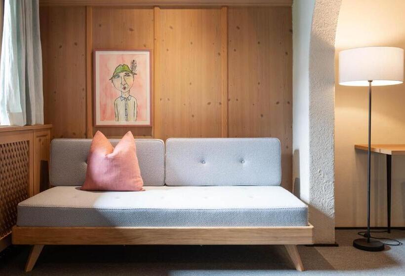 Номер Стандарт, Schönherr Haus