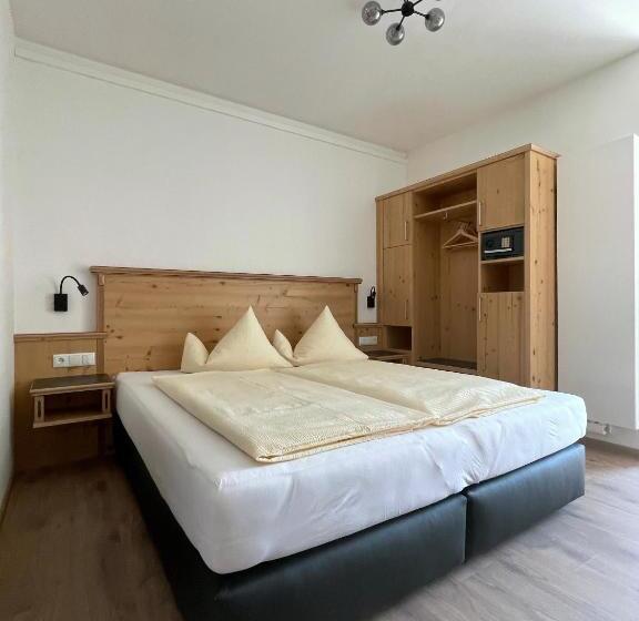 Люкс Повышенной Комфортности, & Suites Glück Auf