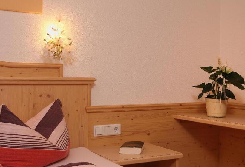 Номер Стандарт с Балконом, Gästehaus Renate