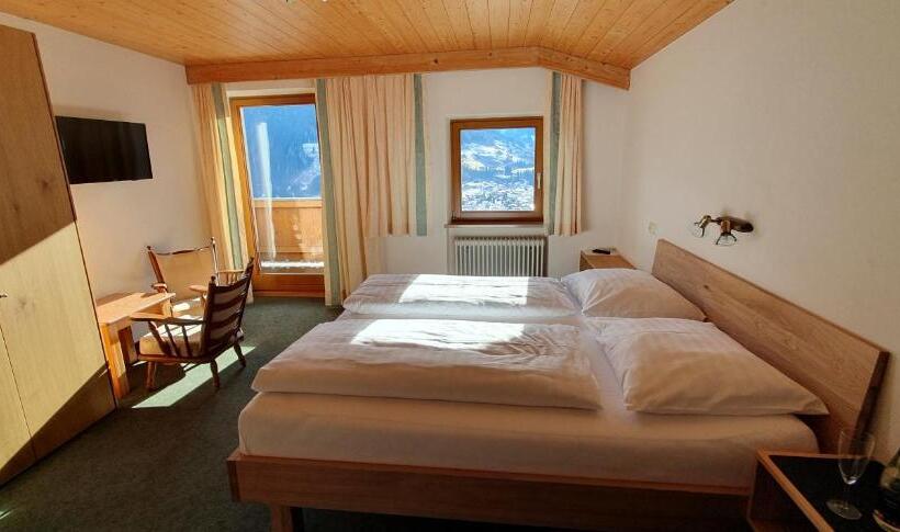اتاق استاندارد با بالکن, Pension Schlossberg