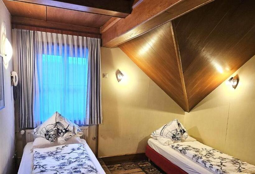 اتاق خانوادگی, Gasthof Pension Alt Kirchheim