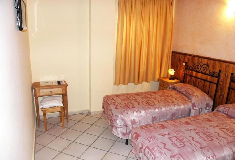 اتاق استاندارد یک نفره, Agriturismo La Colombaia