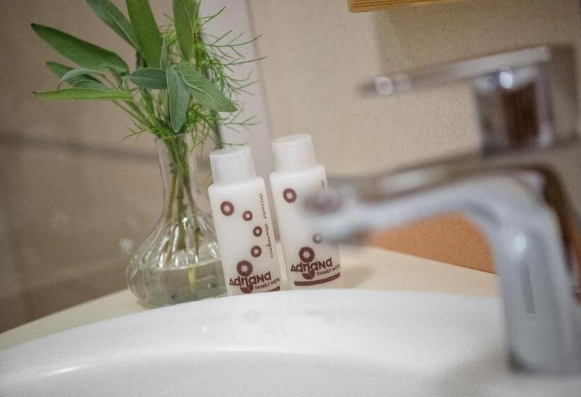 Трехместный Номер Классика, Family Hotel Adriana