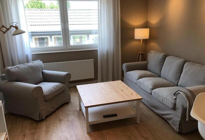 Апартаменты 1 Спальня с Балконом, Klein & Fein, Appartement  Und Zimmervermietung