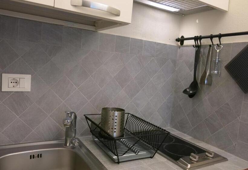 استودیوی لوکس, B&b Quattro Cantoni