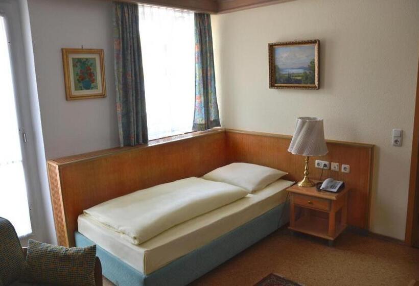 Quarto Estandar Individual, Das Schlössl