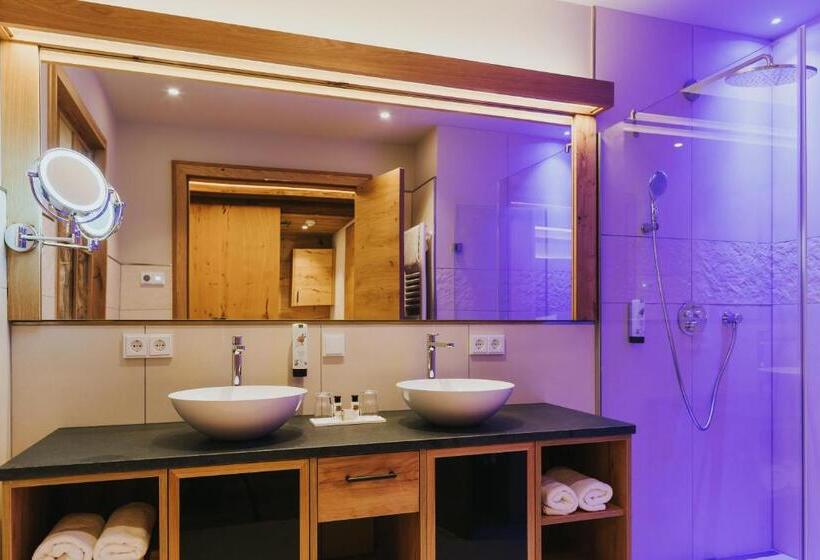 Полулюкс Повышенной Комфортности, Ortner S Resort