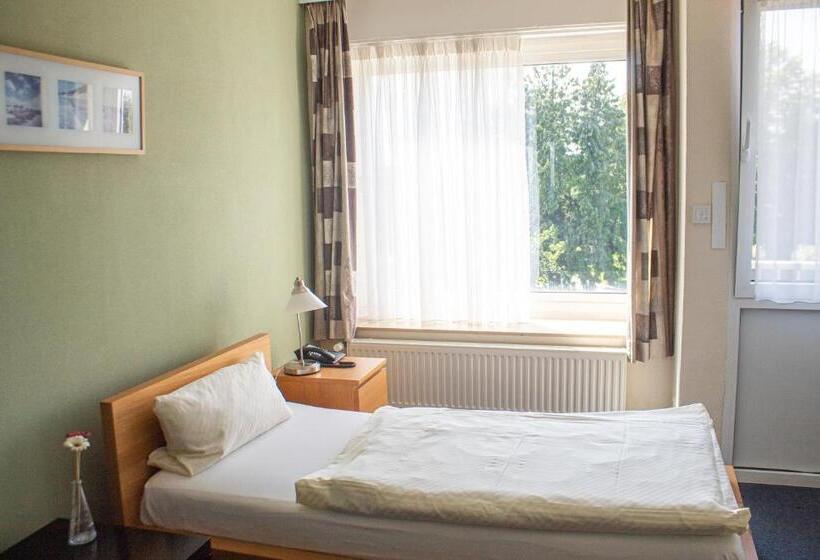 اتاق استاندارد یک نفره, Airport Hotel Jägerhof Weeze