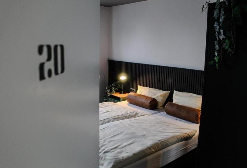 اتاق استاندارد سه نفره, Airport Hotel Jägerhof Weeze