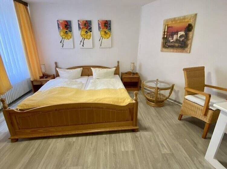 חדר סטנדרט לשלושה, Altstadt Hotel Gosequell
